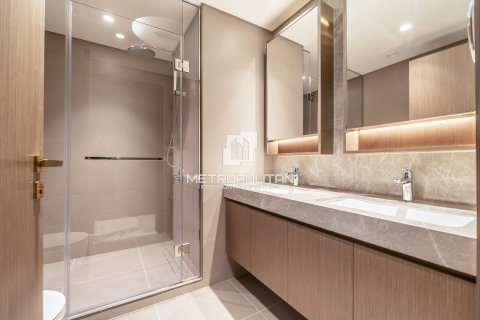 Appartement de 2 chambres à EMAAR Beachfront, UAE No. 77793 6