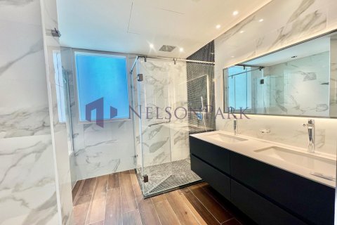 4 bedrooms Apartment in Doha, Qatar No. 57097 22
