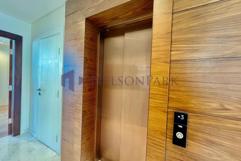 4 bedrooms Apartment in Doha, Qatar No. 57097 10