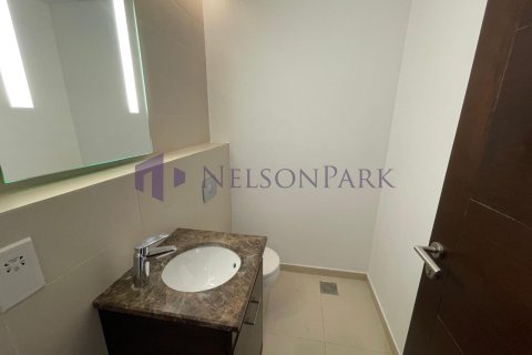 2 bedrooms Apartment in Doha, Qatar No. 57102 7