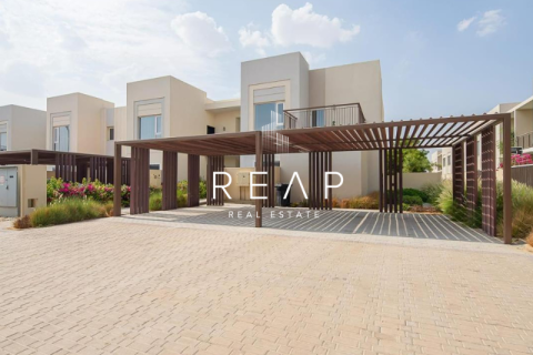 3 bedrooms Apartment in EMAAR South, UAE No. 28983