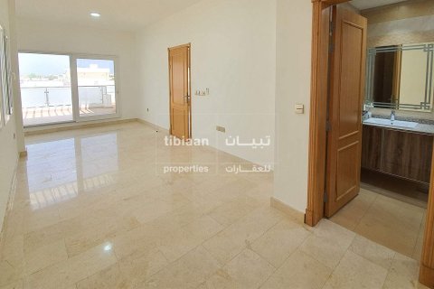 4 bedrooms Villa in Muscat, Oman No. 54019 7