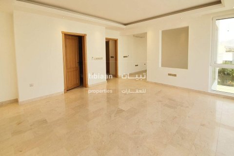 4 bedrooms Villa in Muscat, Oman No. 54019 9