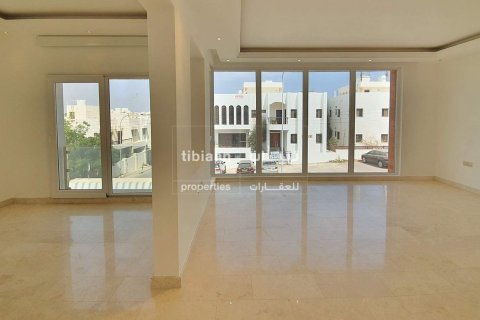 4 bedrooms Villa in Muscat, Oman No. 54019 12