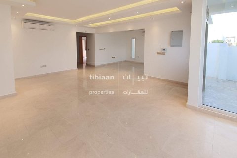 4 bedrooms Villa in Muscat, Oman No. 54019 20
