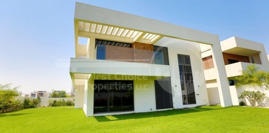 5 bedrooms Villa on the Yas Island, UAE No. 12137