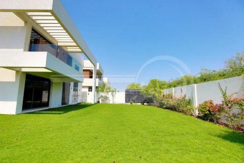 5 bedrooms Villa on the Yas Island, UAE No. 12137 4
