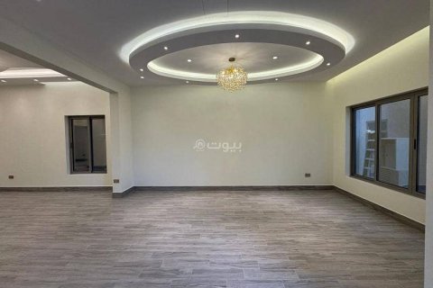 6 bedrooms Villa in Khobar, Saudi Arabia No. 60197 5