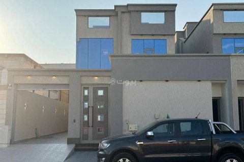 6 bedrooms Villa in Khobar, Saudi Arabia No. 60197