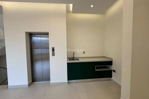 6 bedrooms Villa in Khobar, Saudi Arabia No. 60197 25