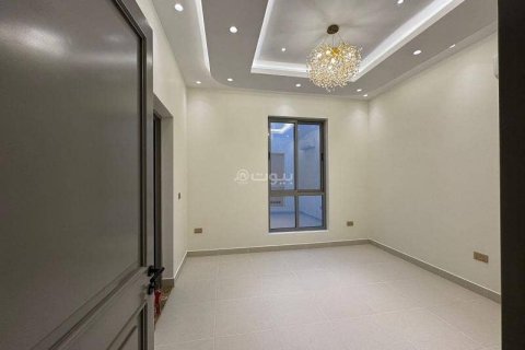 6 bedrooms Villa in Khobar, Saudi Arabia No. 60197 19
