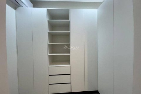 6 bedrooms Villa in Khobar, Saudi Arabia No. 60197 18