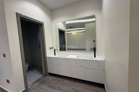 6 bedrooms Villa in Khobar, Saudi Arabia No. 60197 28