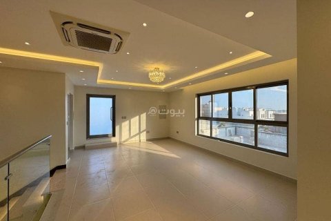 6 bedrooms Villa in Khobar, Saudi Arabia No. 60197 24