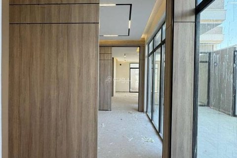 Villa de 6 dormitorios en Riyadh, Saudi Arabia No. 60194 16