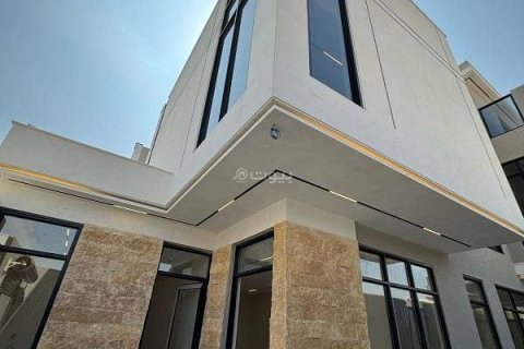 Villa de 6 dormitorios en Riyadh, Saudi Arabia No. 60194 7
