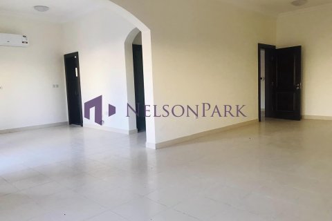 Villa de 6 dormitorios en Doha, Qatar No. 60994 13