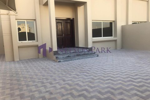 Villa de 6 dormitorios en Doha, Qatar No. 60994 23