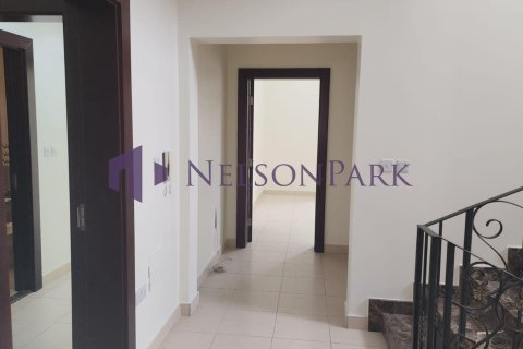 Villa de 6 dormitorios en Doha, Qatar No. 60994 9