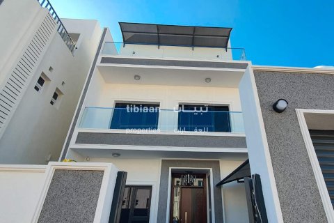 6 bedrooms Villa in Bawshar, Oman No. 53333