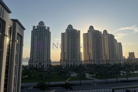 3 bedrooms Apartment in Doha, Qatar No. 57408