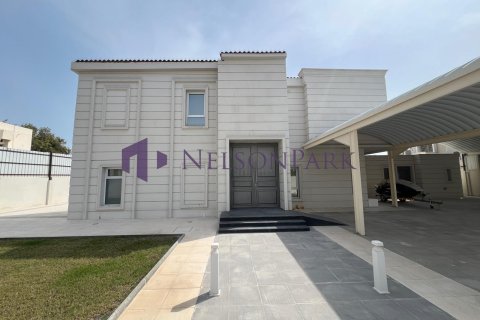 7 bedrooms Villa in Doha, Qatar No. 58100 7