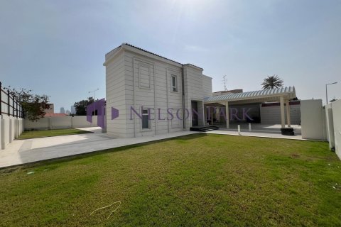 7 bedrooms Villa in Doha, Qatar No. 58100