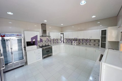 7 bedrooms Villa in Doha, Qatar No. 58100 28