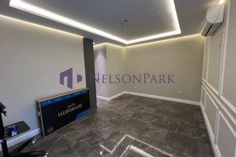 7 bedrooms Villa in Doha, Qatar No. 58100 4