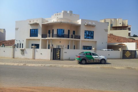 6 bedrooms Villa in Al Ansab, Oman No. 54538