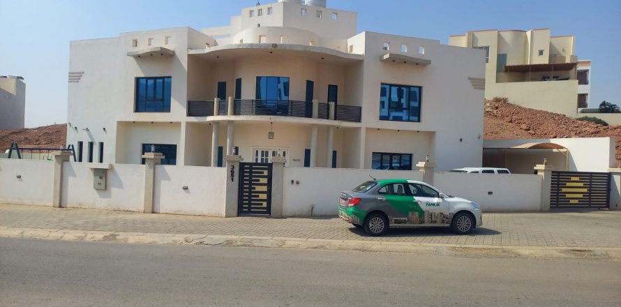 Villa de 6 chambres à Al Ansab, Oman No. 54538