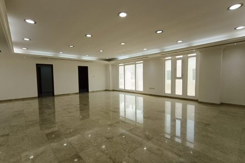 Commercial property de 300m² à Madinat as'Sultan Qaboos, Oman No. 54536 5