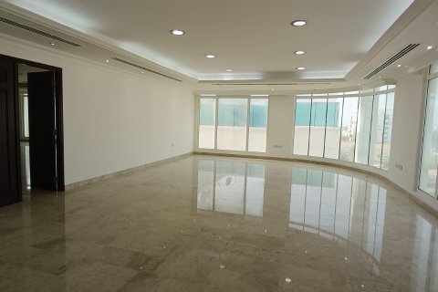 Commercial property de 300m² à Madinat as'Sultan Qaboos, Oman No. 54536 3