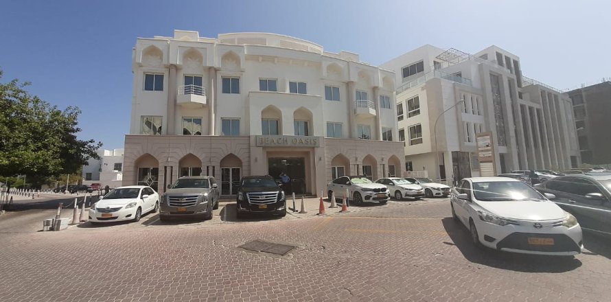 77m² Commercial property in Muscat, Oman No. 54541