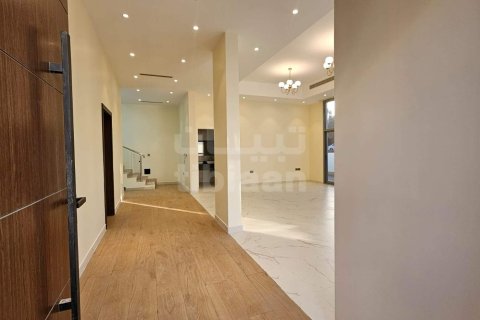 Villa de 3 dormitorios en Al Ansab, Oman No. 53269 4
