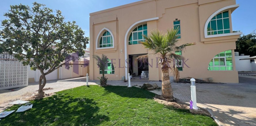 5 غرفة نوم  فيلا في الدوحة, Qatar رقم 57972