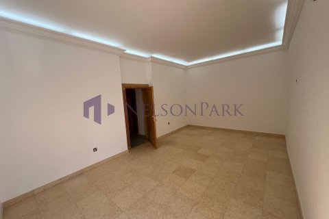 Villa de 4 dormitorios en Doha, Qatar No. 57971 6