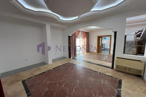 Villa de 4 dormitorios en Doha, Qatar No. 57971 9