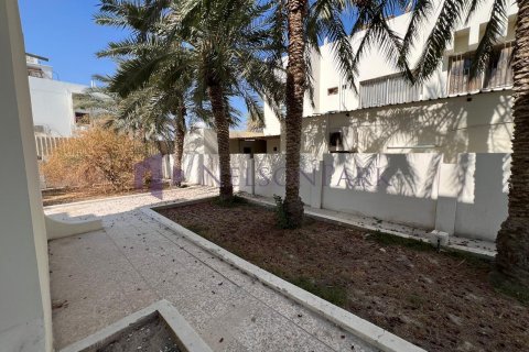 Villa de 4 dormitorios en Doha, Qatar No. 57971 12