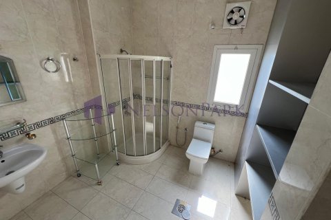 Villa de 4 dormitorios en Doha, Qatar No. 57971 17