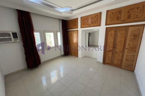 Villa de 4 dormitorios en Doha, Qatar No. 57971 21