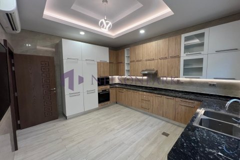 4 غرف نوم فيلا في الدوحة, Qatar رقم 57981 11