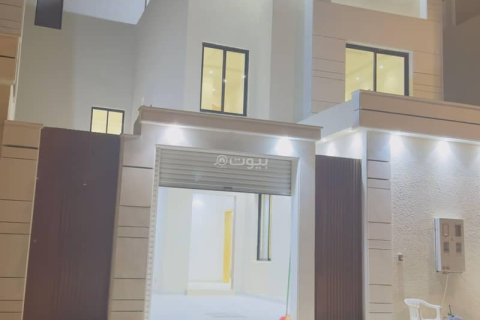 4 bedrooms Villa in Riyadh, Saudi Arabia No. 60176