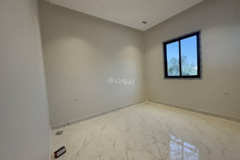 5 bedrooms Villa in Riyadh, Saudi Arabia No. 60177 26