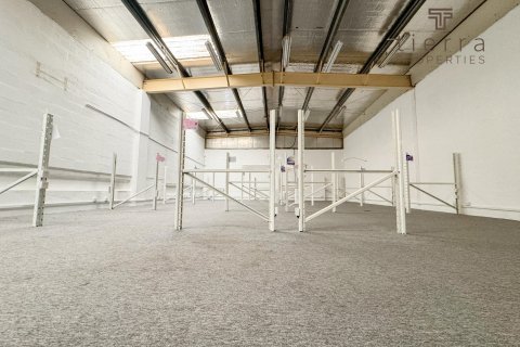 557.4m² Warehouse in Al Garhoud, UAE No. 51050