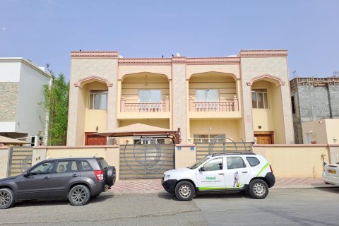 Вилла с 5 спальнями в Al Ansab, Оман №54284