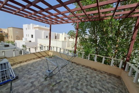 5 bedrooms Villa in Al Ansab, Oman No. 54284 4