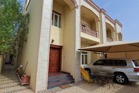 5 bedrooms Villa in Al Ansab, Oman No. 54284 6