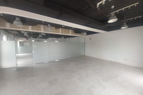 94m² Commercial property in Al Qurm, Oman No. 54711 3