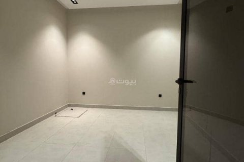 6 bedrooms Villa in Riyadh, Saudi Arabia No. 61520
